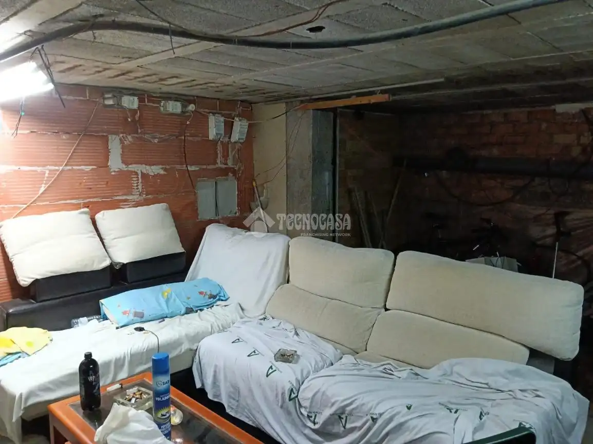 Casa adosada en venta en Dos Hermanas con Aire acondicionado, Jardín privado y Trastero