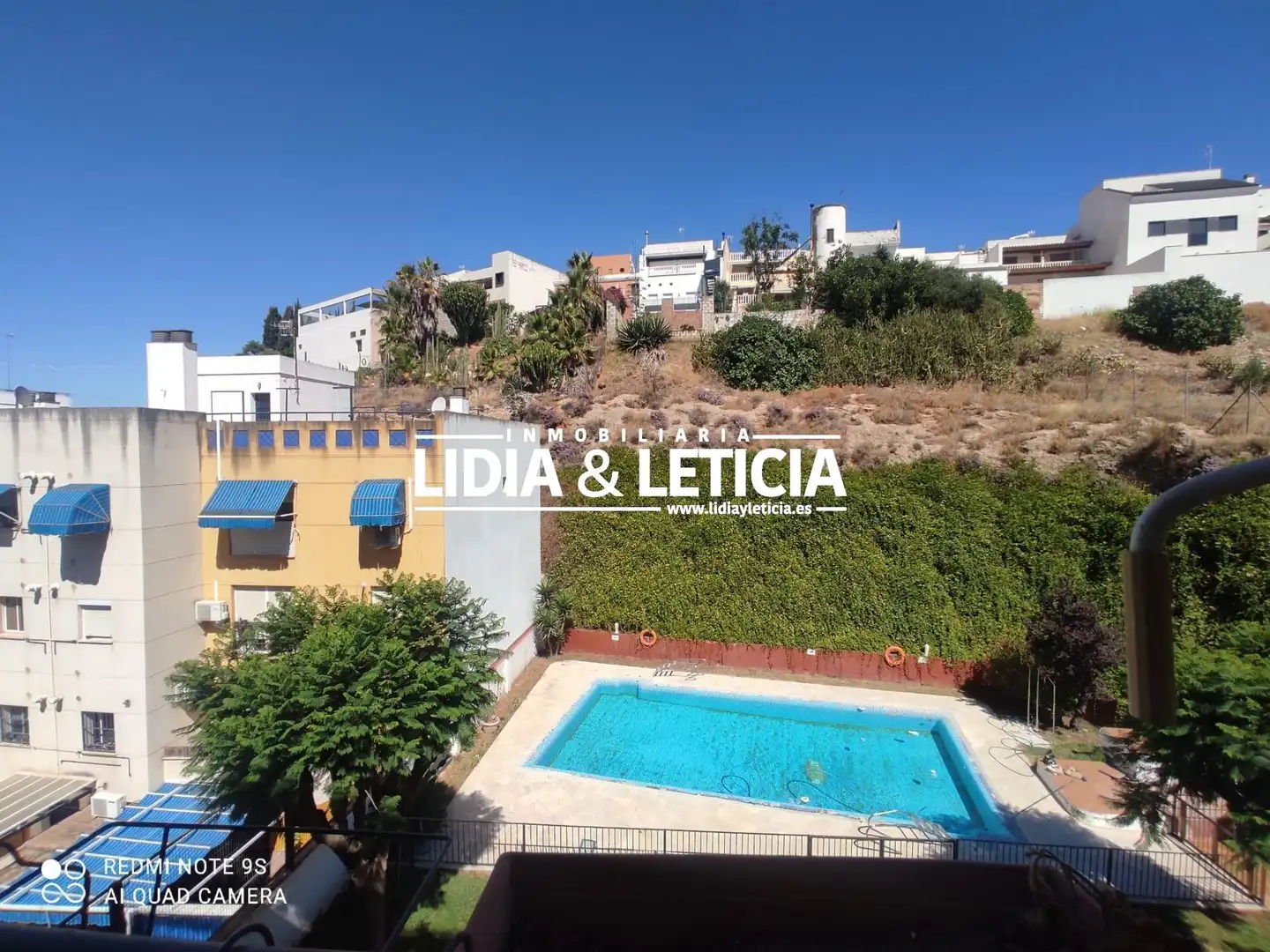 Vista exterior de Dúplex en venda en Alcalá de Guadaira amb Aire condicionat i Piscina comunitària