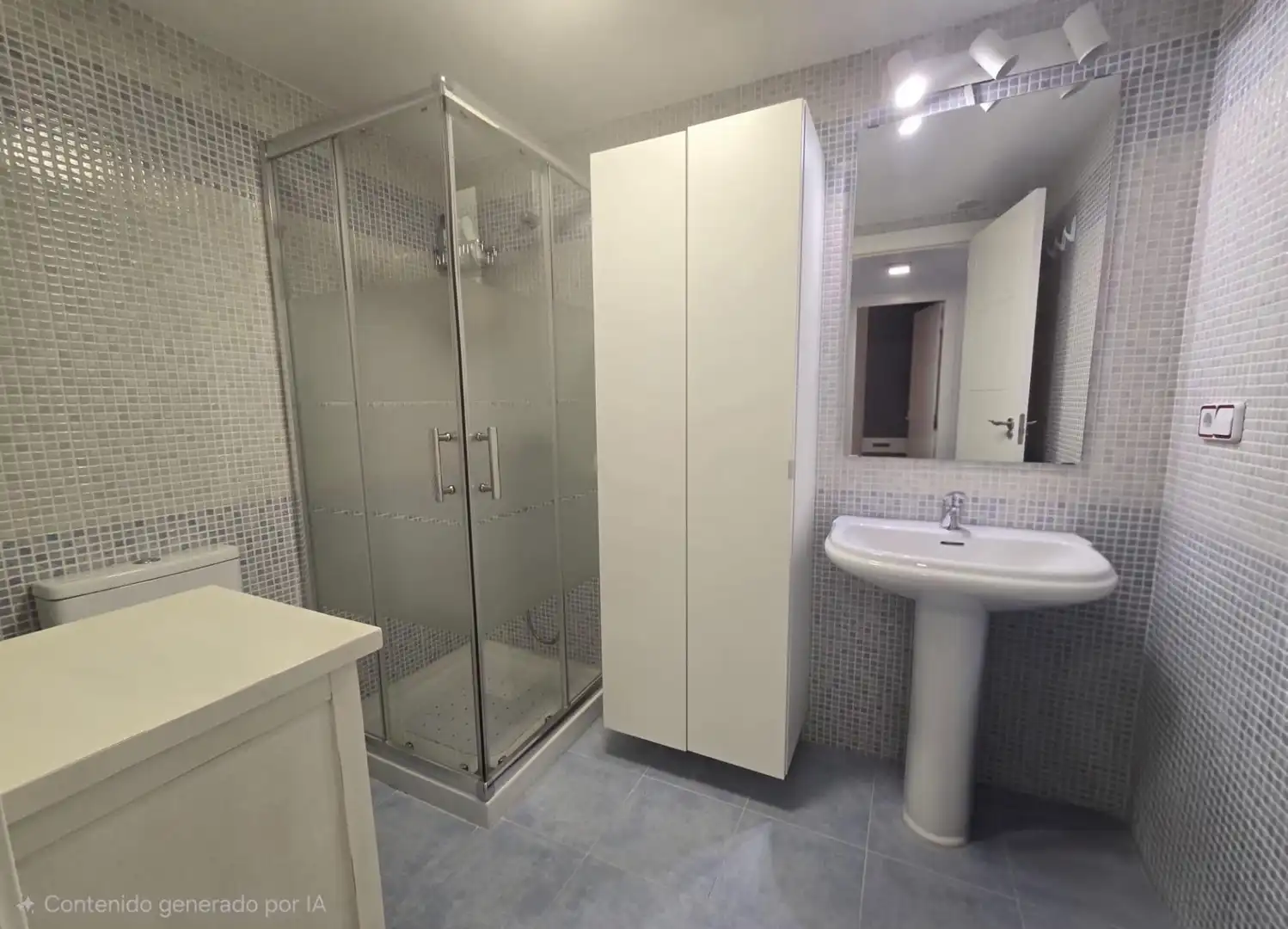 Badezimmer von Maisonette zum Verkauf in Torremolinos mit Klimaanlage, Privatgarten und Terrasse