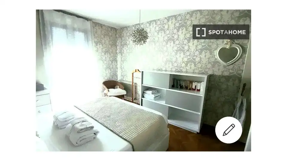 Habitación en Avenida Europa