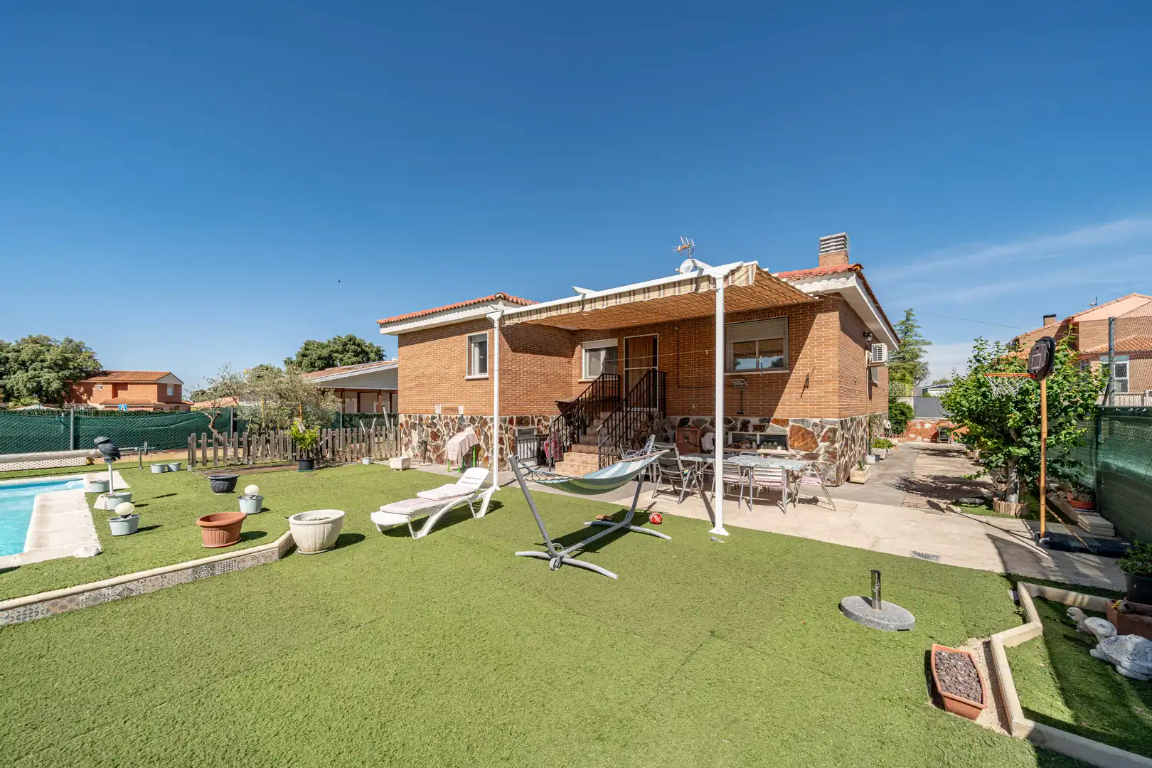 Jardín de Casa o chalet en venta en Chiloeches con Aire acondicionado, Calefacción y Jardín privado