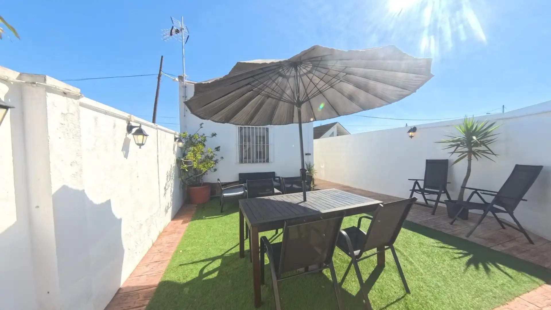 Terrassa de Casa o xalet en venda en El Puerto de Santa María amb Aire condicionat, Jardí privat i Traster