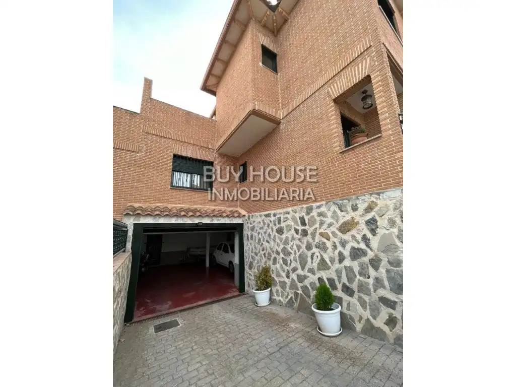 Vista exterior de Casa o chalet en venta en Illescas con Jardín privado