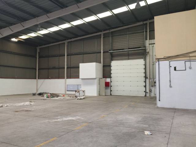 Nave industrial en Alquiler en Cho - Parque de la Reina