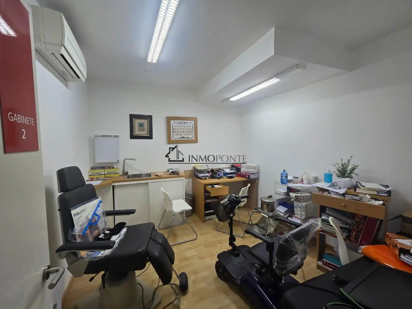 Business premises for sale in Zona de Plaza de Barcelos, imagen 7