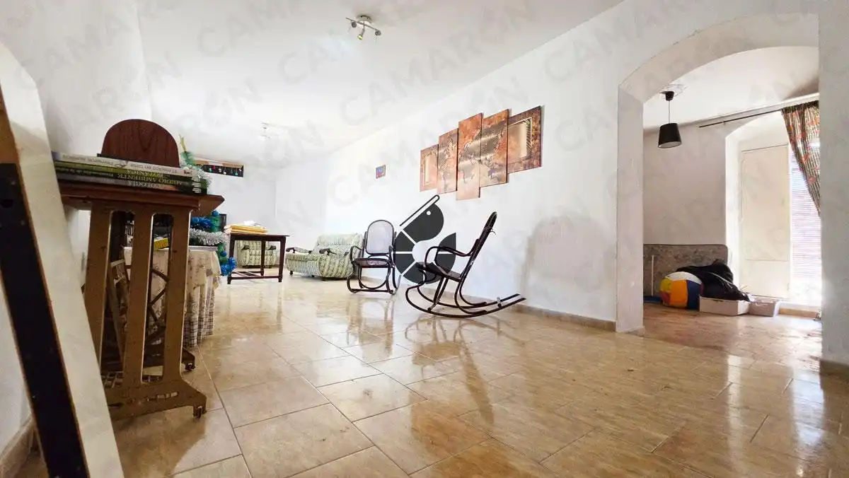 Sala de estar de Casa adosada en venta en Almensilla con Jardín privado, Balcón y Alarma