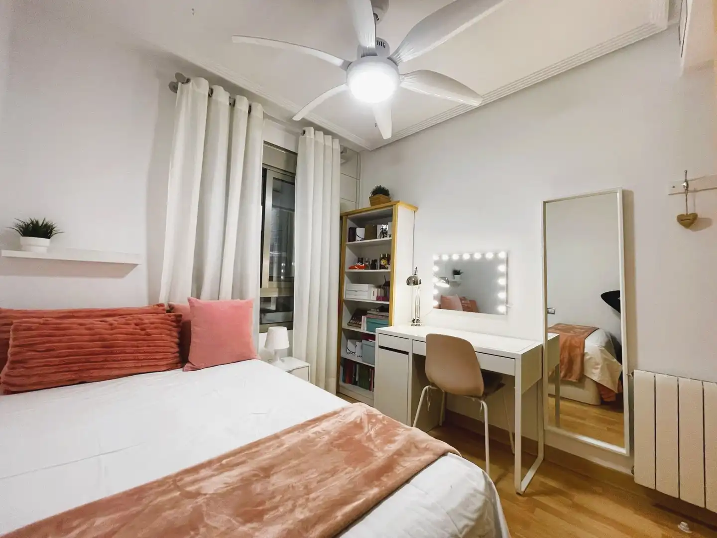 Bedroom of Flat for sale in Orihuela  with Air Conditioner, Heating and Terrace