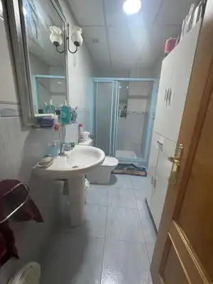 Bany de Casa o xalet en venda en Motril amb Terrassa, Traster i Moblat