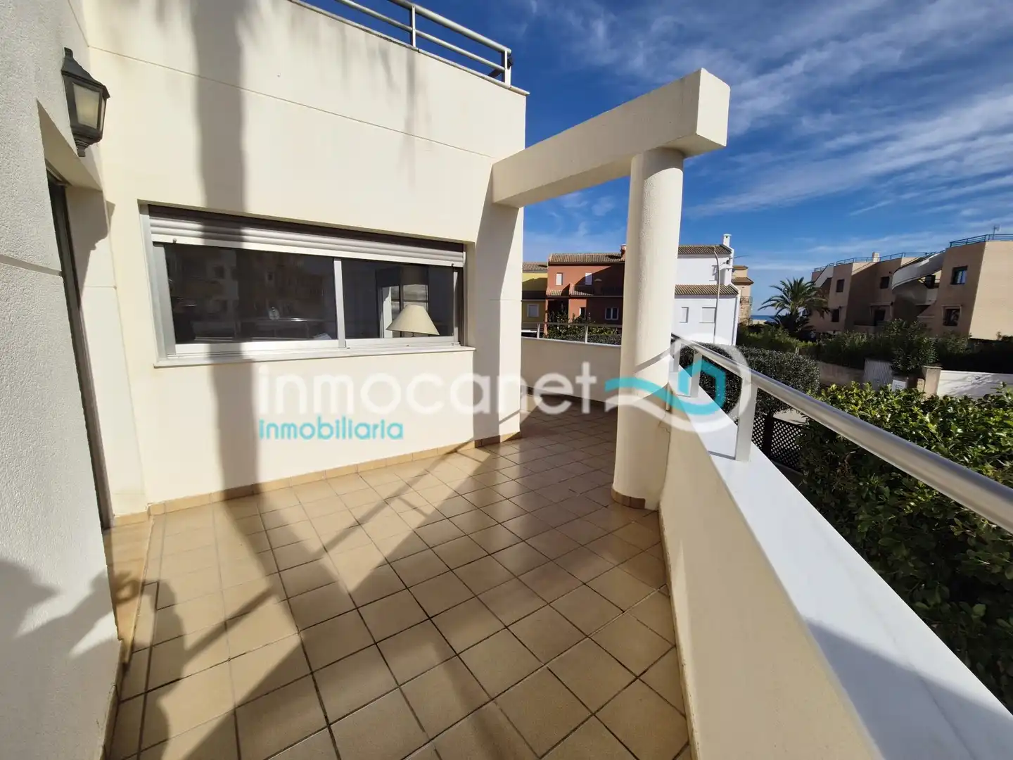 Vista exterior de Casa o xalet en venda en Oliva amb Aire condicionat, Calefacció i Terrassa