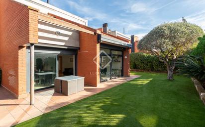 Jardí de Casa o xalet en venda en Sant Cugat del Vallès amb Aire condicionat, Calefacció i Jardí privat