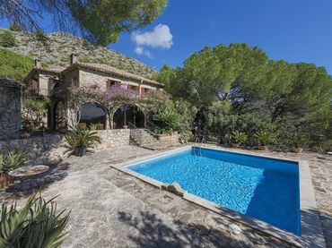 Casa rustica con piscina in vendita a Pollença Poble