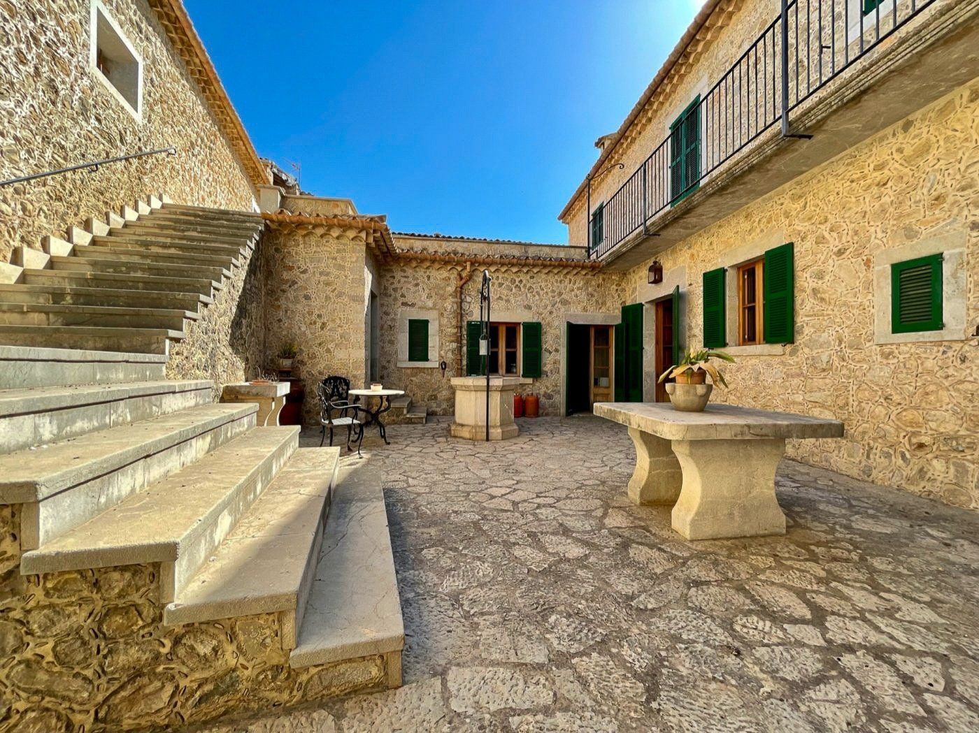 Terrassa de Casa o xalet en venda en Mancor de la Vall amb Calefacció, Jardí privat i Terrassa