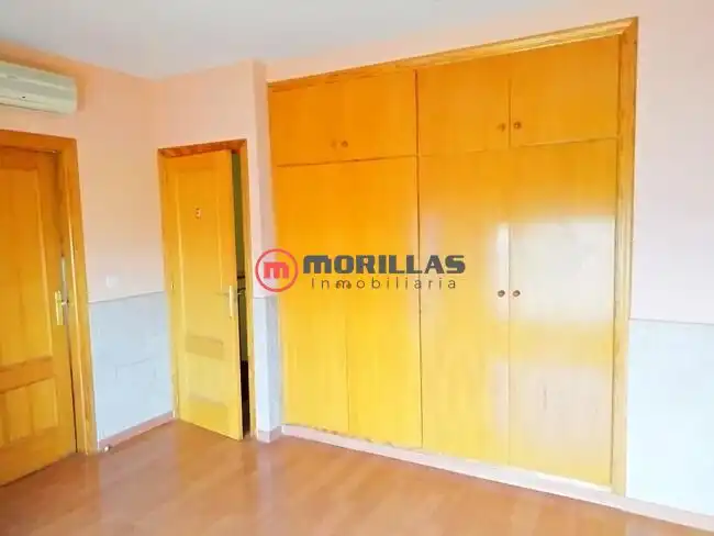 Reihenhaus mit Terrasse zum Verkauf in Calle San Isidro, Caneja 22, imagen 7