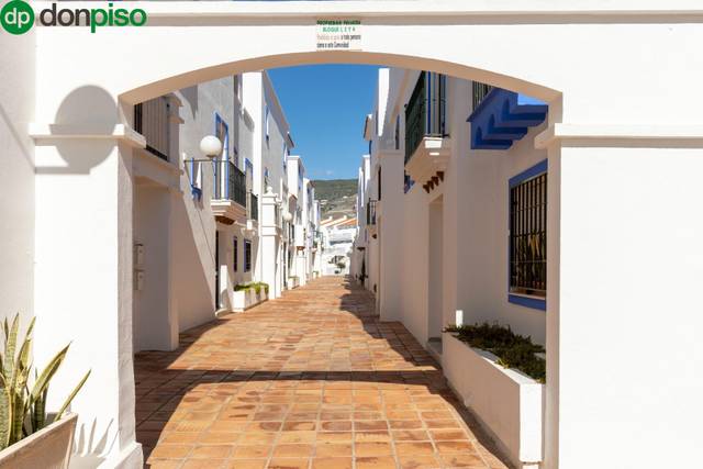 Ático en Venta en  COMETA HALLEY en Calahonda - Carchuna