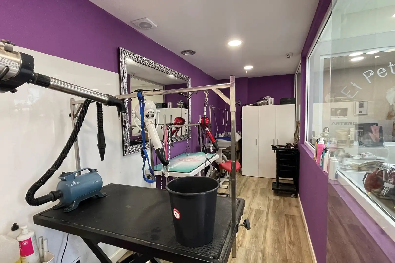 Local en venta en Sant Just Desvern con Aire acondicionado