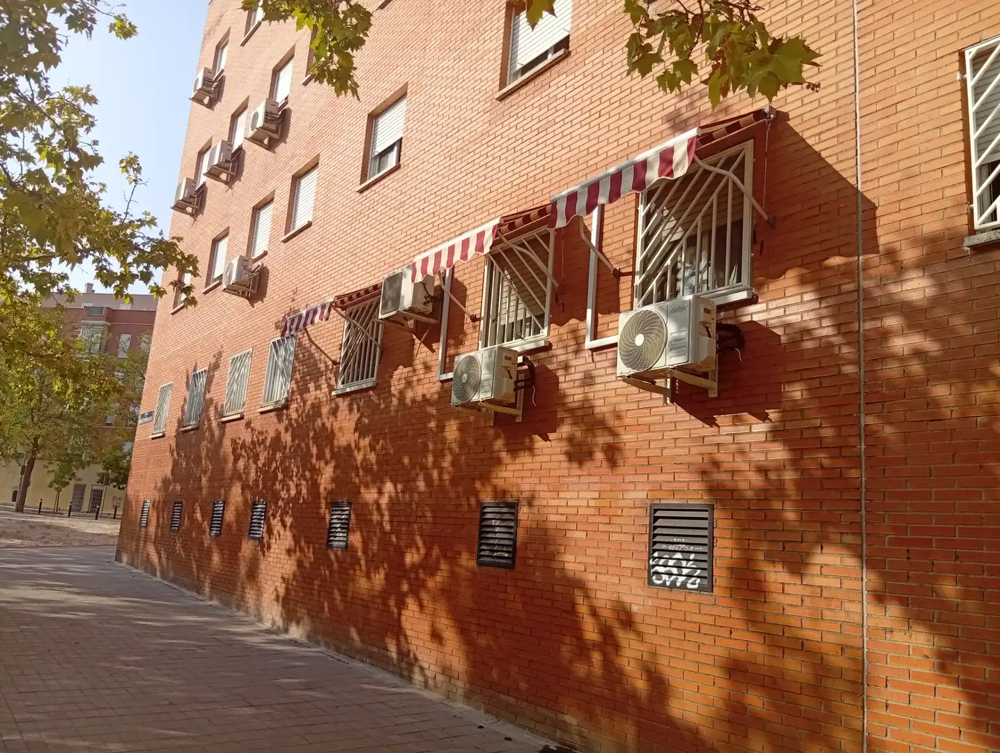 Vista exterior de Pis en venda en Madrid amb Aire condicionat, Calefacció i Moblat
