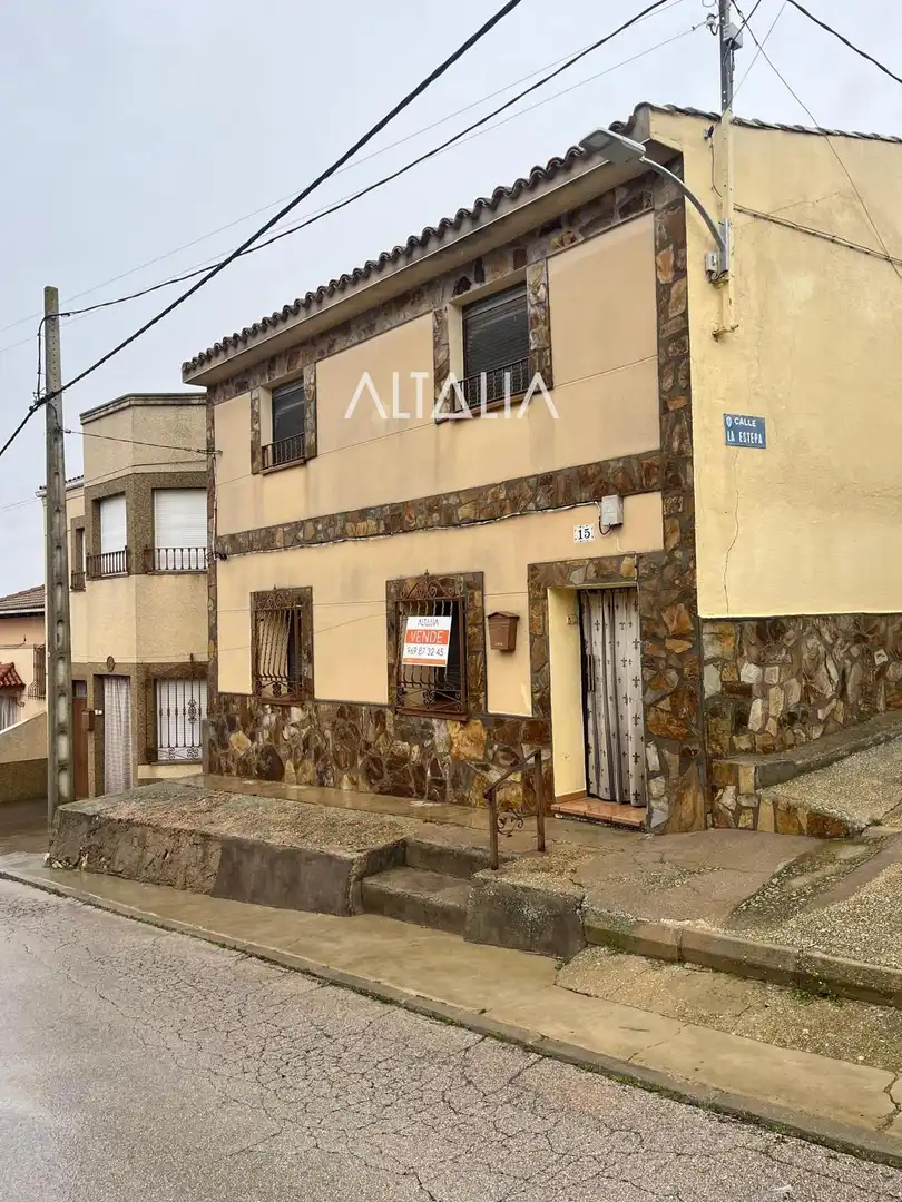 Außenansicht von Haus oder Chalet zum Verkauf in Horcajo de Santiago mit Heizung