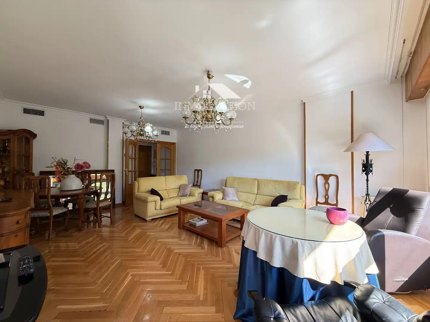 Sala d'estar de Pis de lloguer en Albacete amb Aire condicionat, Calefacció i Parquet