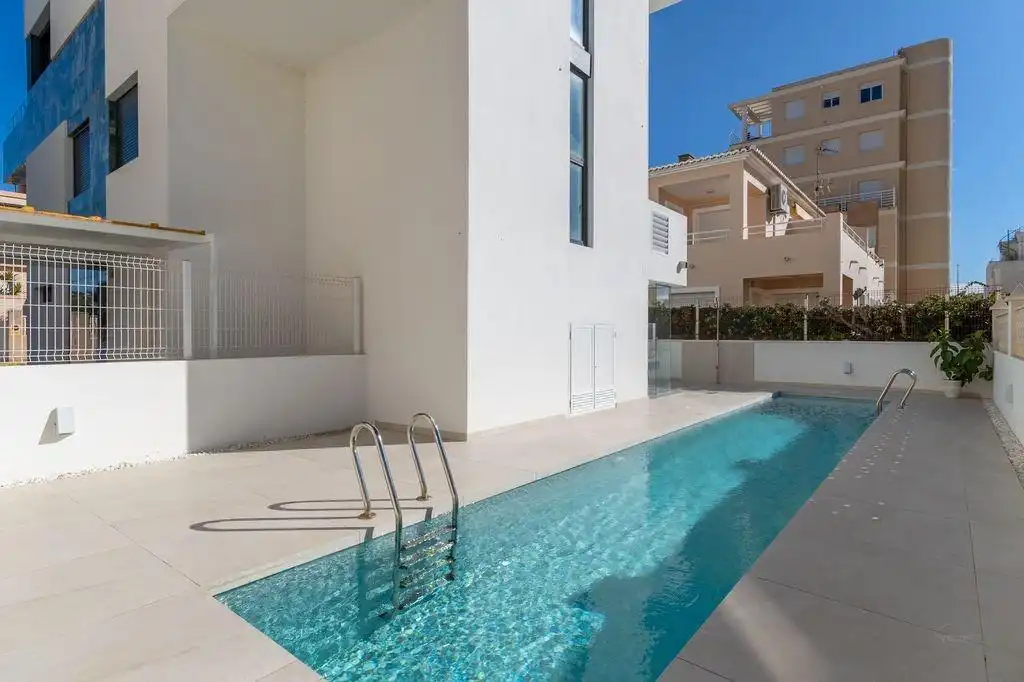 Piscina de Àtic en venda en Oliva amb Aire condicionat, Calefacció i Terrassa