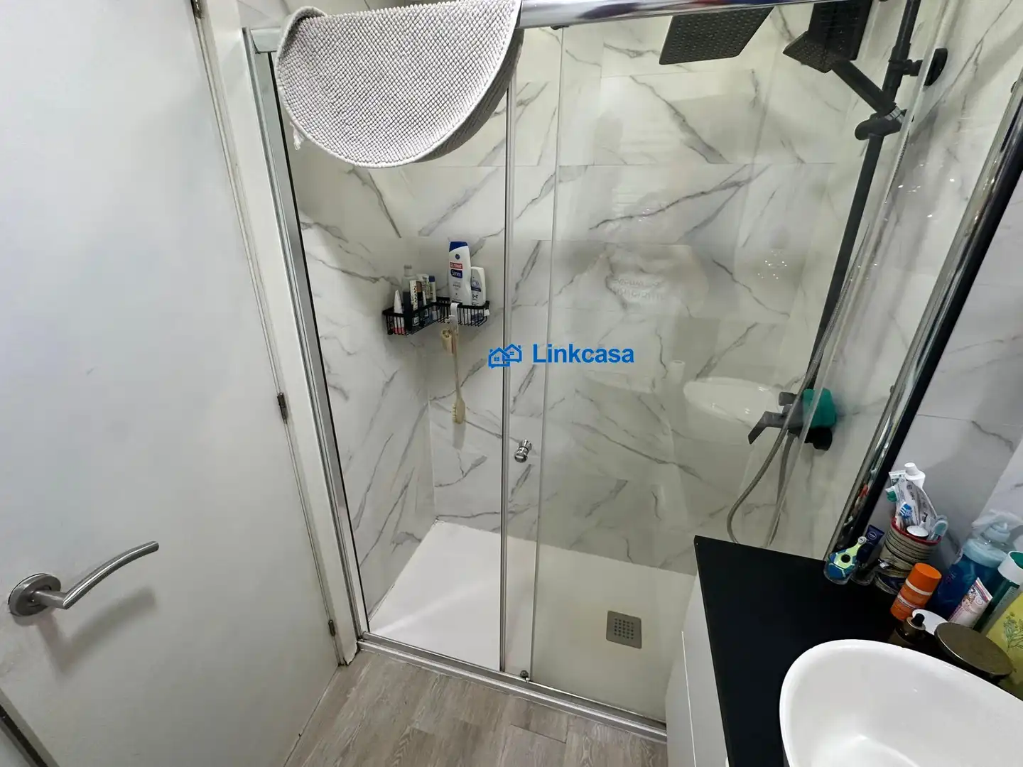 Bathroom of Flat for sale in Madrid  with Heating, Terrace and Balcony