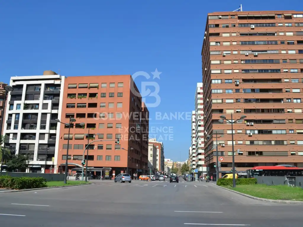 Vista exterior de Local de lloguer en Valencia amb Aire condicionat