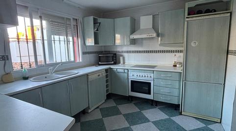 Foto 4 de Casa adosada en venda a Los Barrios, Cádiz