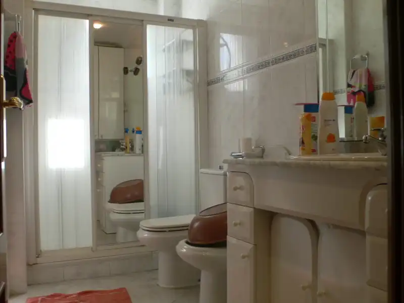 Baño de Piso en venta en Bermeo con Calefacción, Trastero y Balcón