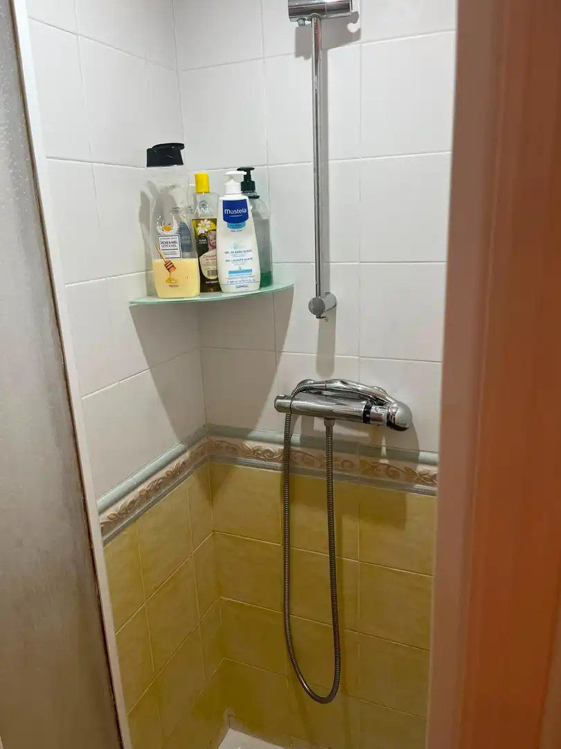 Baño de Piso en venta en Águilas con Aire acondicionado, Terraza y Amueblado