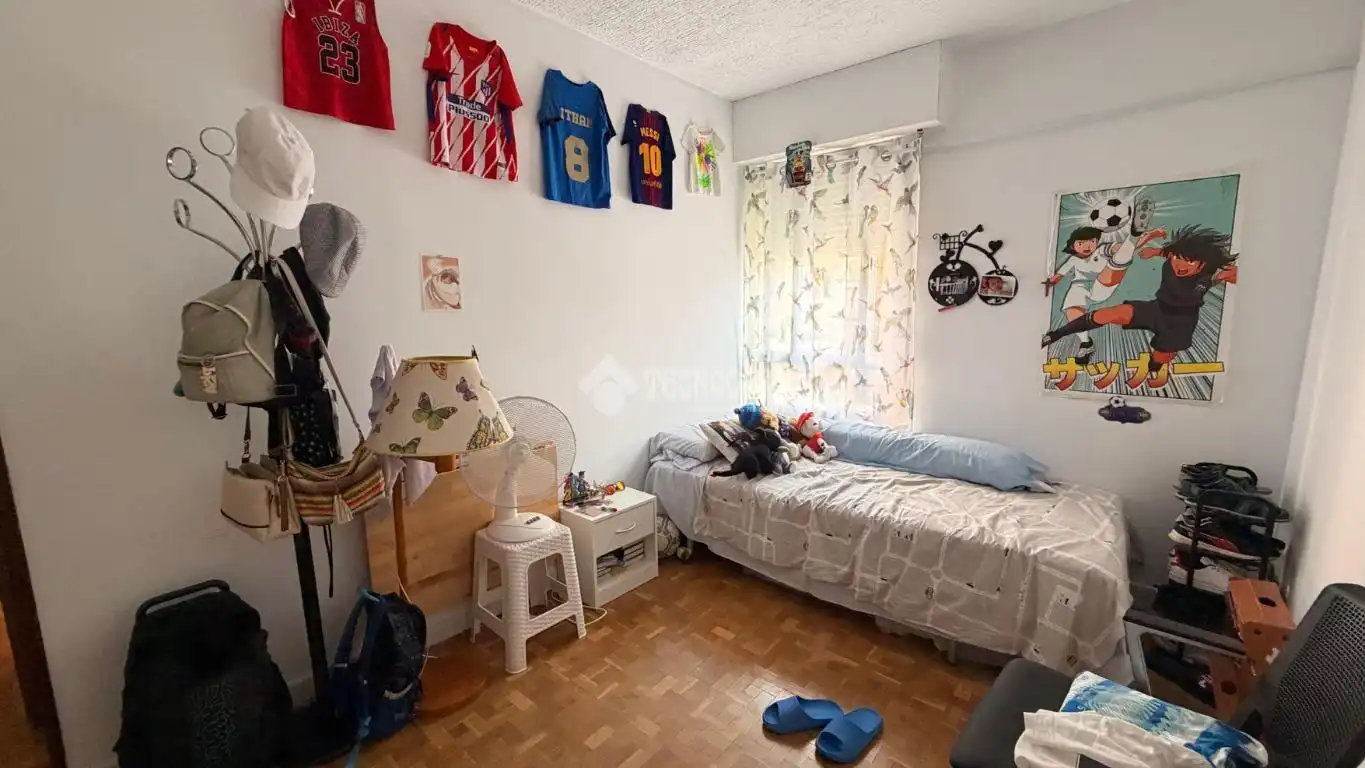 Bedroom of Flat for sale in Madrid