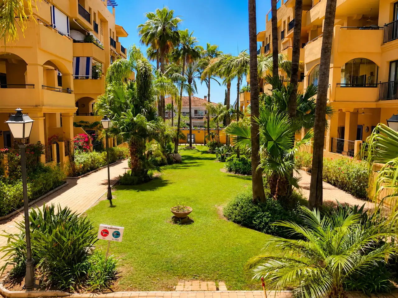 Jardín de Piso en venta en Marbella con Aire acondicionado, Calefacción y Terraza