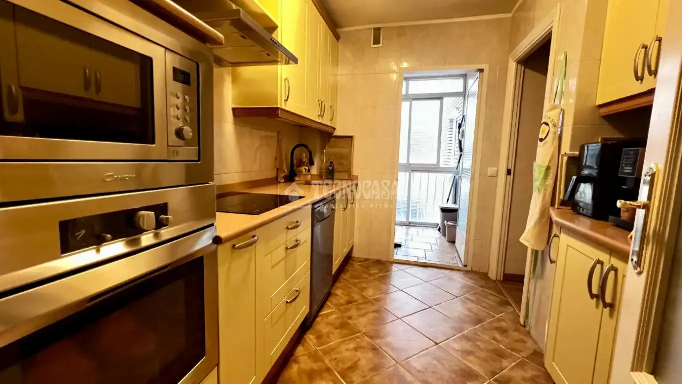 Cocina de Piso en venta en Alcalá de Henares con Aire acondicionado, Calefacción y Terraza