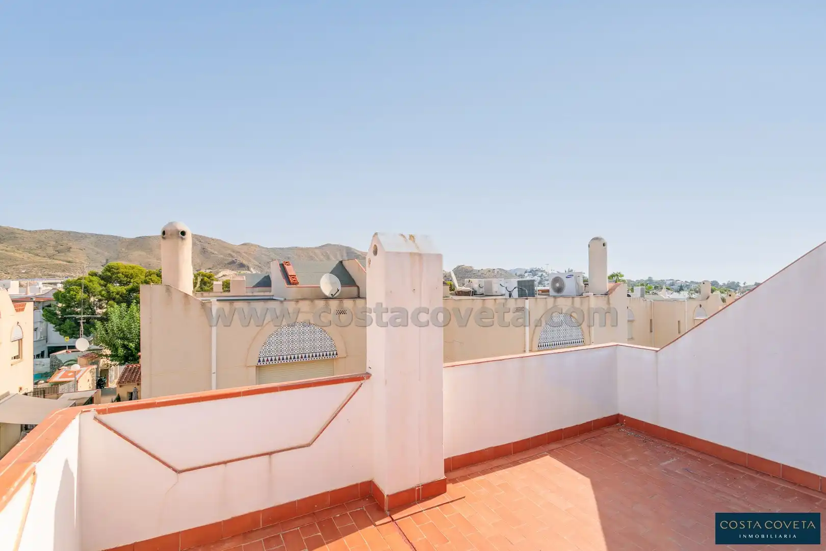 Casa adosada en venda a Pueblo Español - Coveta Fumá