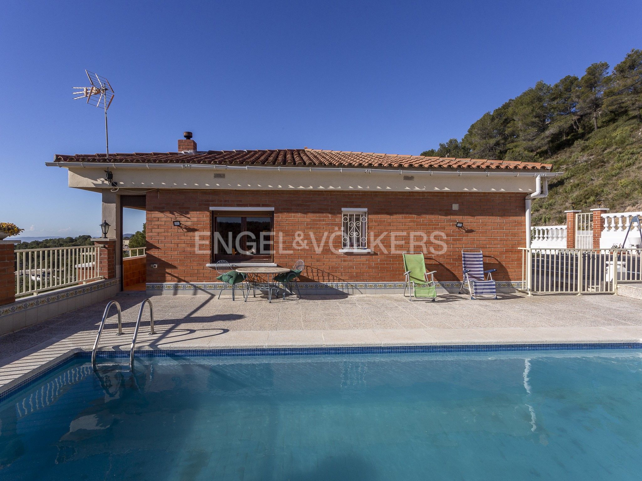 Exterior view of House or chalet for sale in Font-rubí  with Heating, Private garden and Terrace