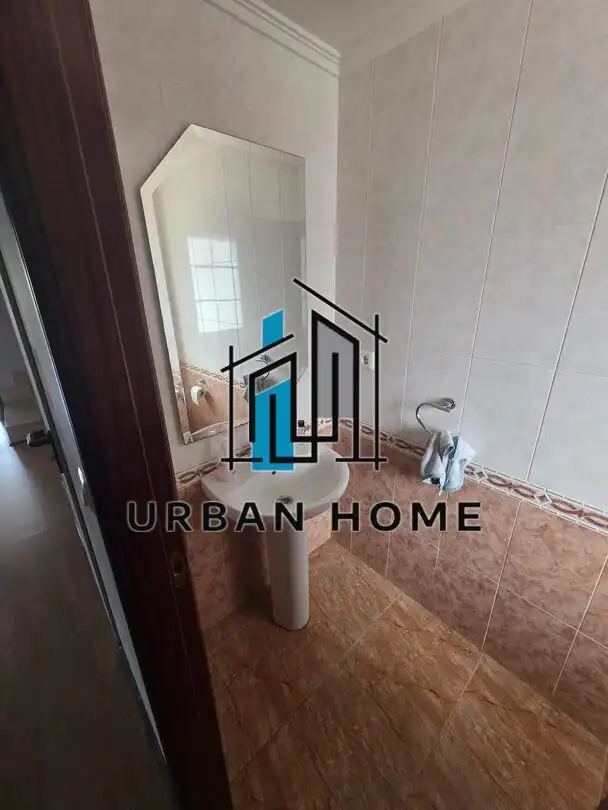 Badezimmer von Einfamilien-Reihenhaus zum Verkauf in Chozas de Abajo mit Heizung und Abstellraum