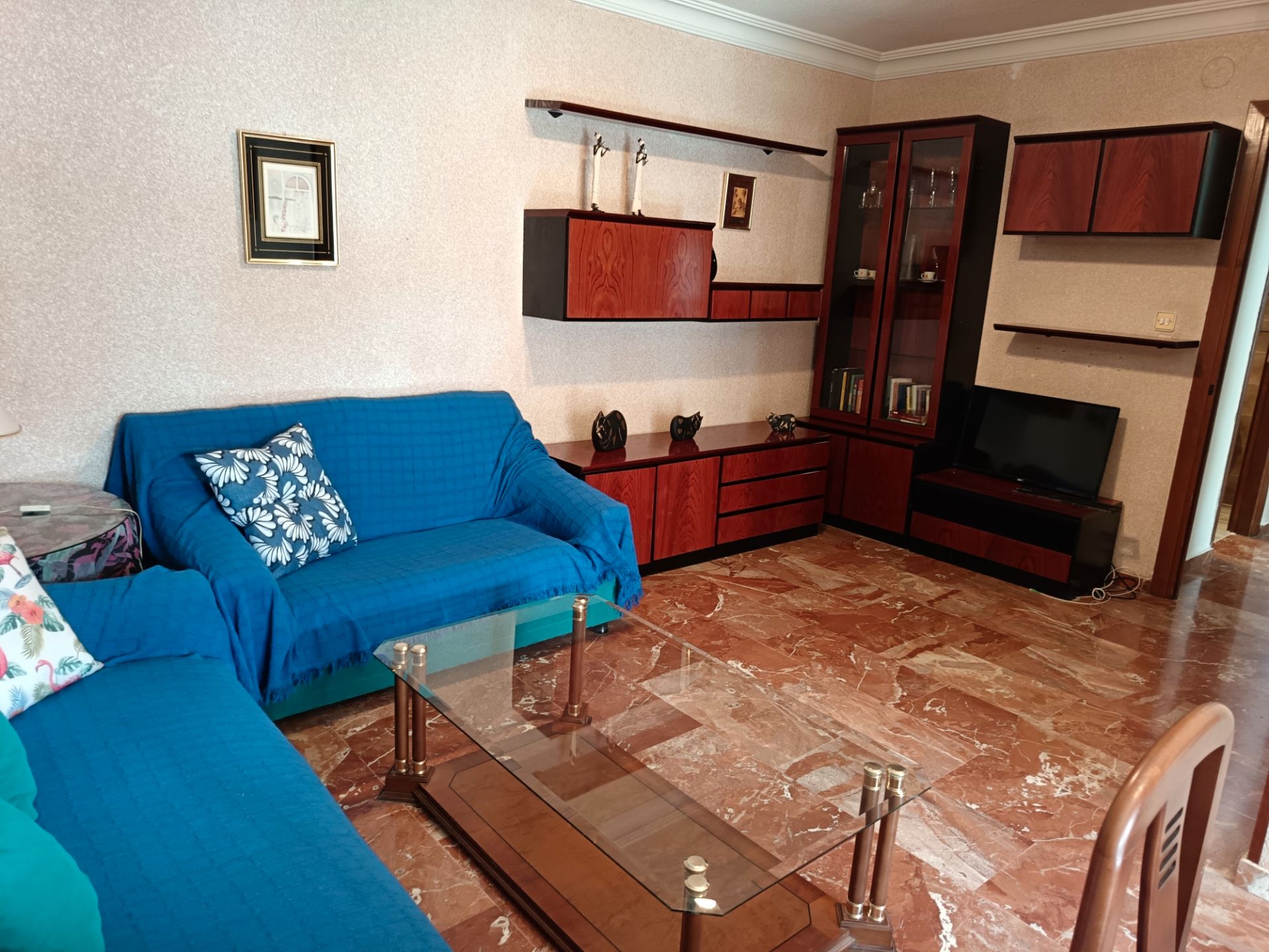 Living room of Flat to rent in  Granada Capital  with Heating, Terrace and Furnished
