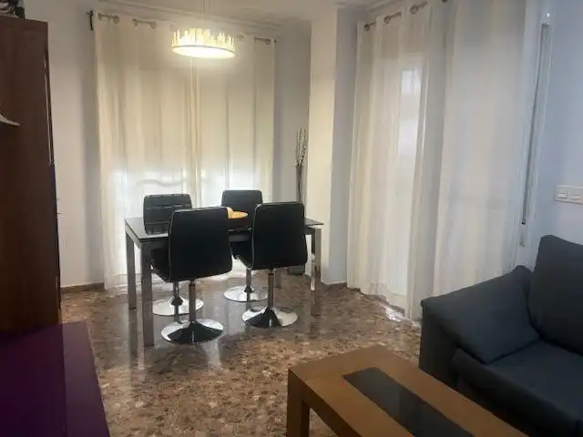 Comedor de Piso de alquiler en Elche / Elx con Aire acondicionado, Amueblado y Balcón
