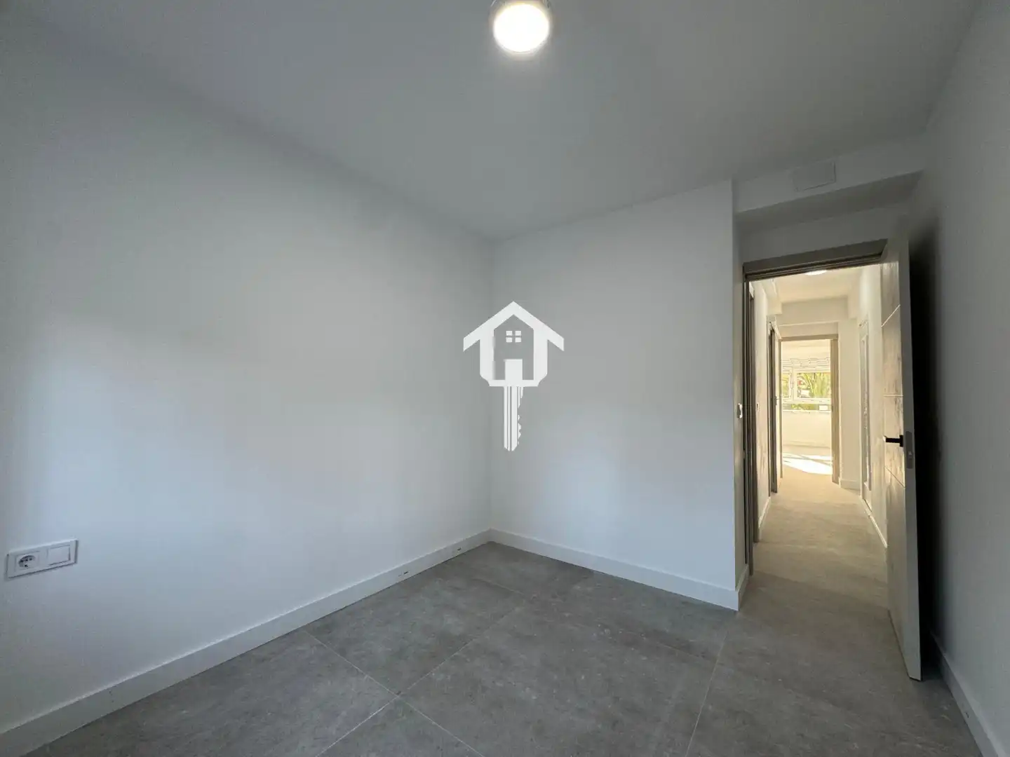 Wohnung zum Verkauf in Alicante / Alacant mit Privatgarten und Terrasse