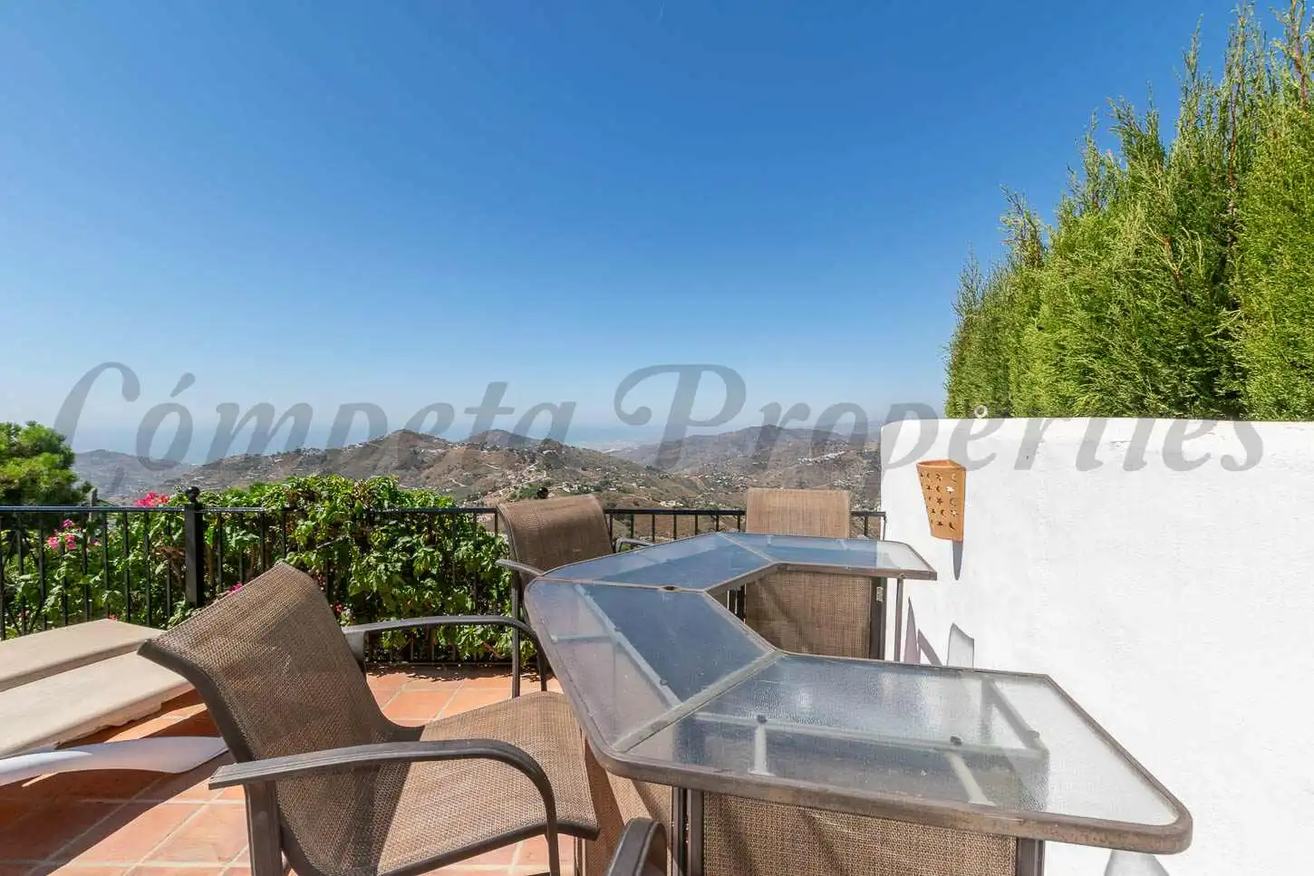 Terrassa de Finca rústica en venda en Cómpeta amb Aire condicionat, Terrassa i Piscina