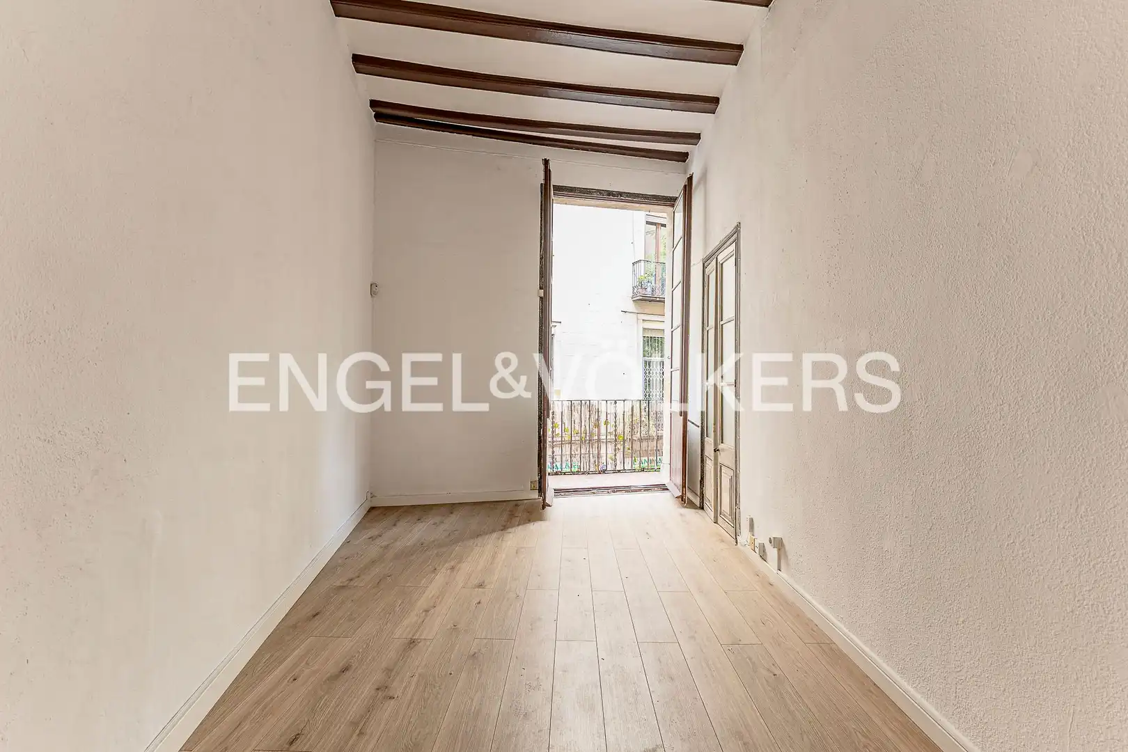 Piso con terraza en venta en Ciutat Vella, imagen 2