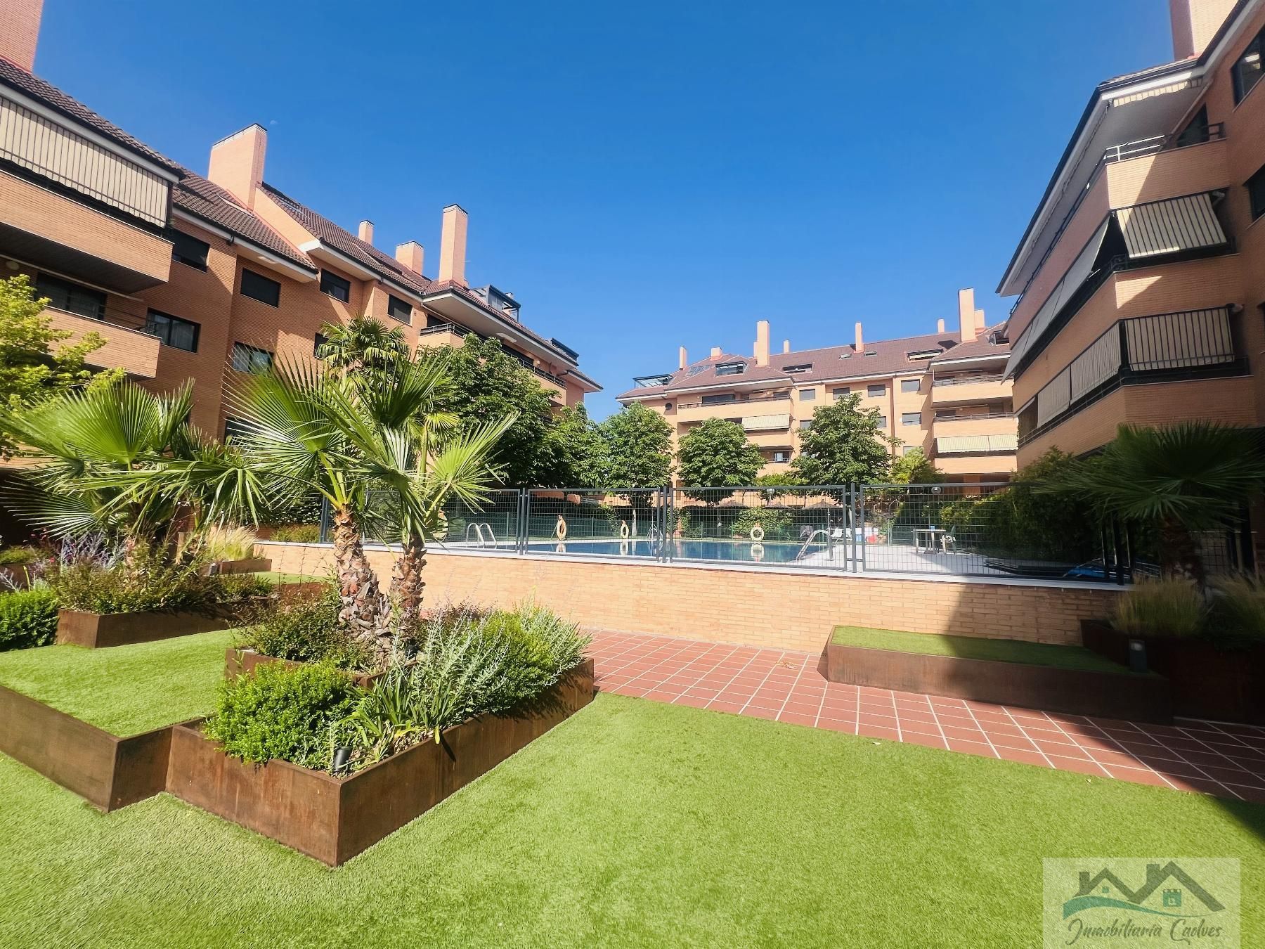 Exterior view of Flat for sale in Boadilla del Monte  with Air Conditioner, Heating and Terrace