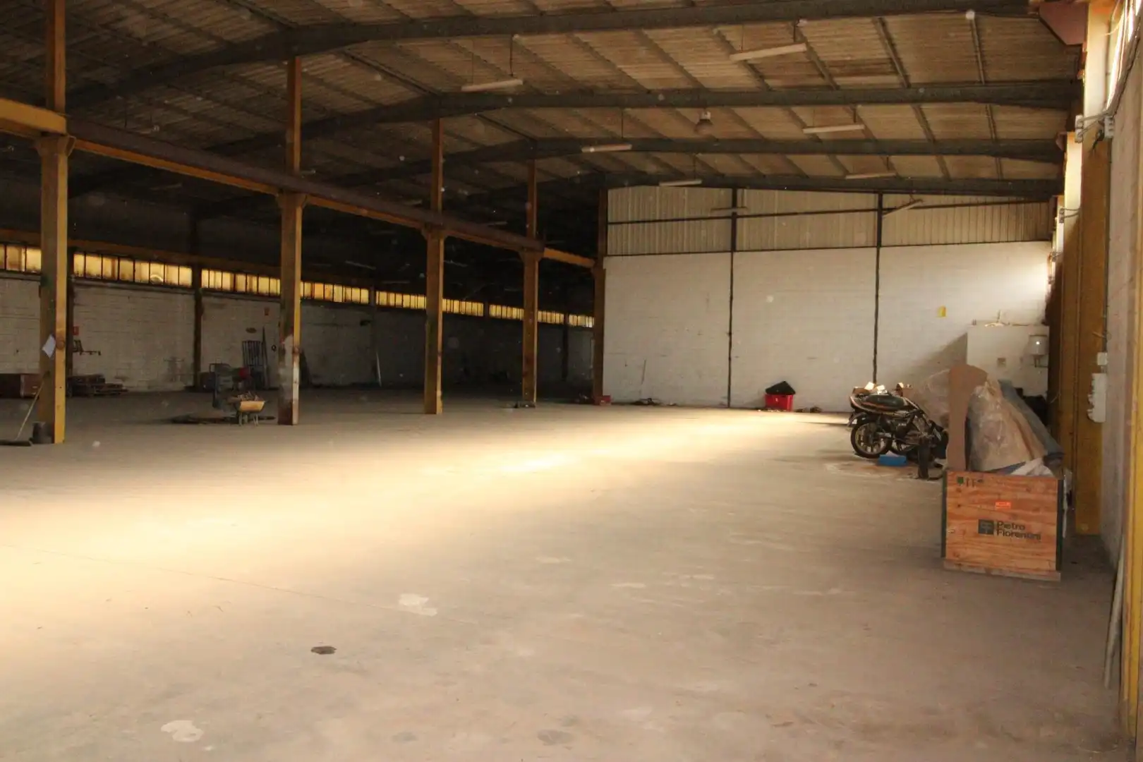 Fabrikhallen zur Miete in Cartagena