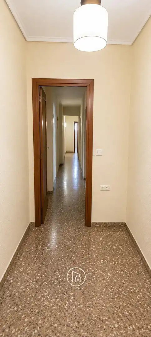 Piso en venta en Paterna con Balcón