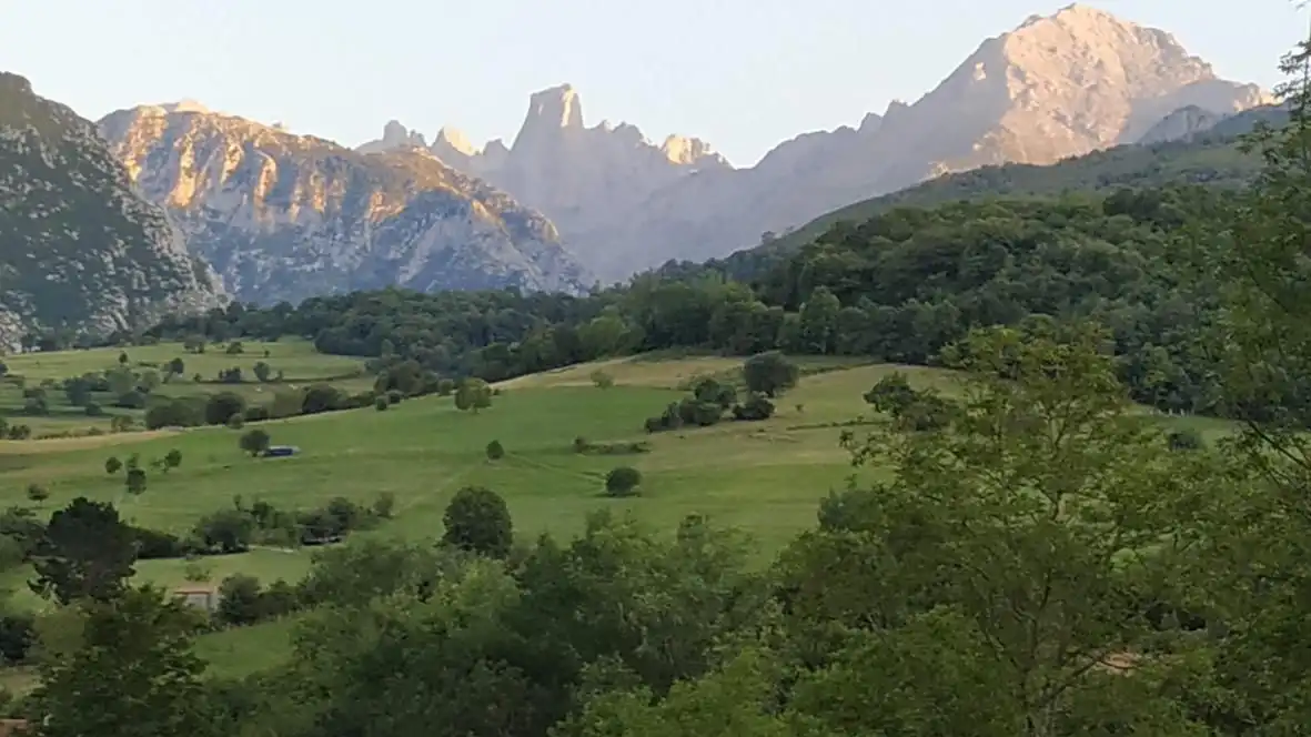 Vista exterior de Finca rústica en venta en Cabrales con Calefacción, Amueblado y Horno