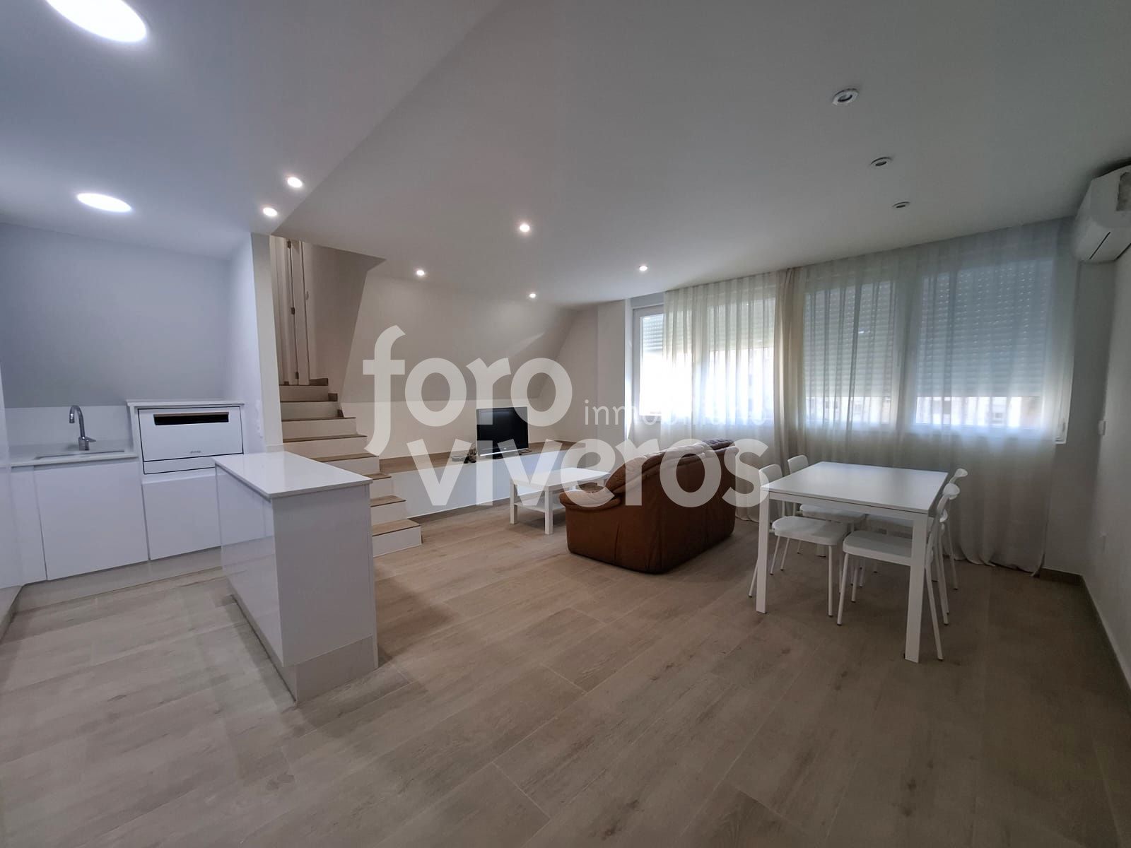 Sala d'estar de Pis de lloguer en  Valencia Capital amb Aire condicionat i Moblat
