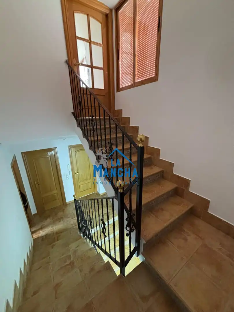 Casa o xalet en venda en La Gineta amb Aire condicionat, Terrassa i Traster