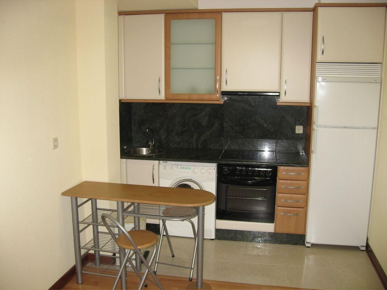 Kitchen of Apartment for sale in Vigo 