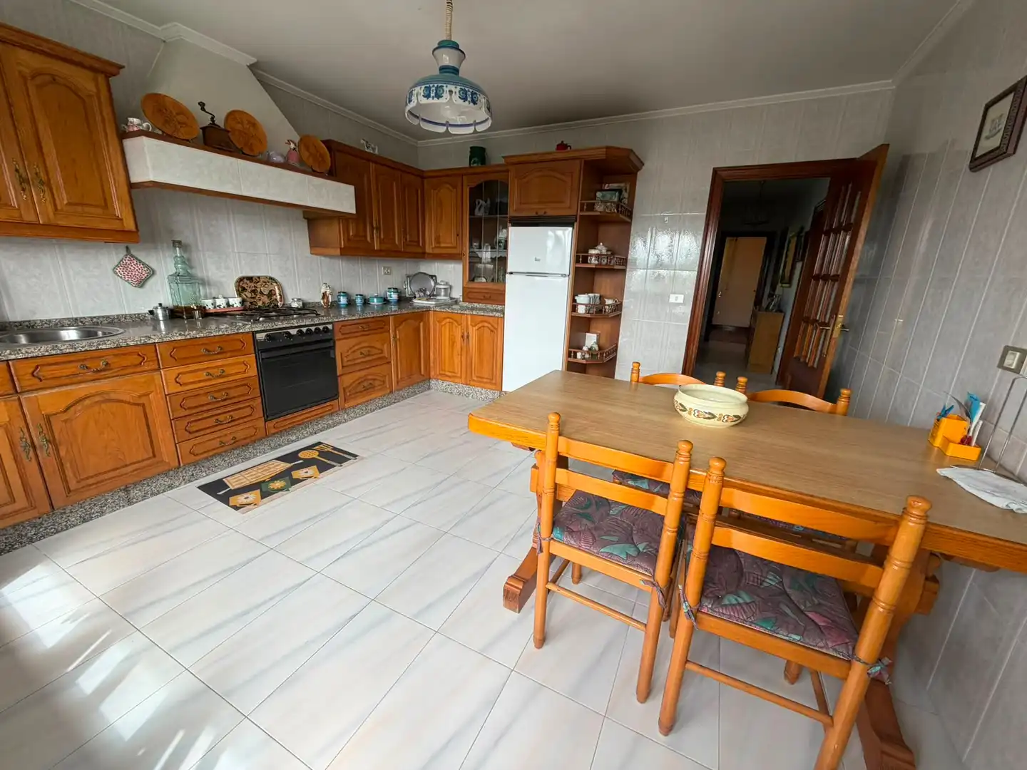 Cocina de Casa adosada en venta en Neda con Terraza y Amueblado