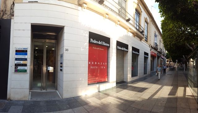 Office to rent in  Almería Capital  with Air Conditioner and Internet