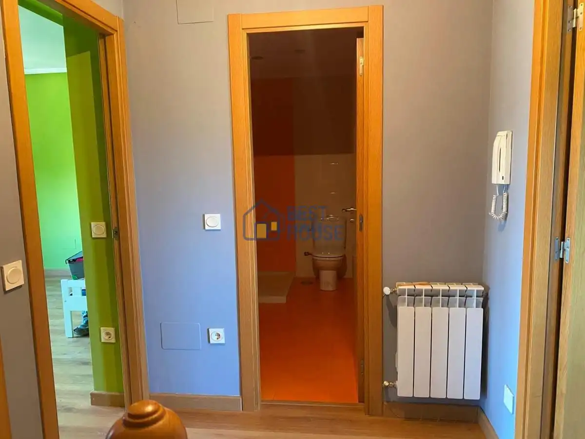 Detached homes for sale in Onzonilla  with Heating, Private garden and Parquet flooring