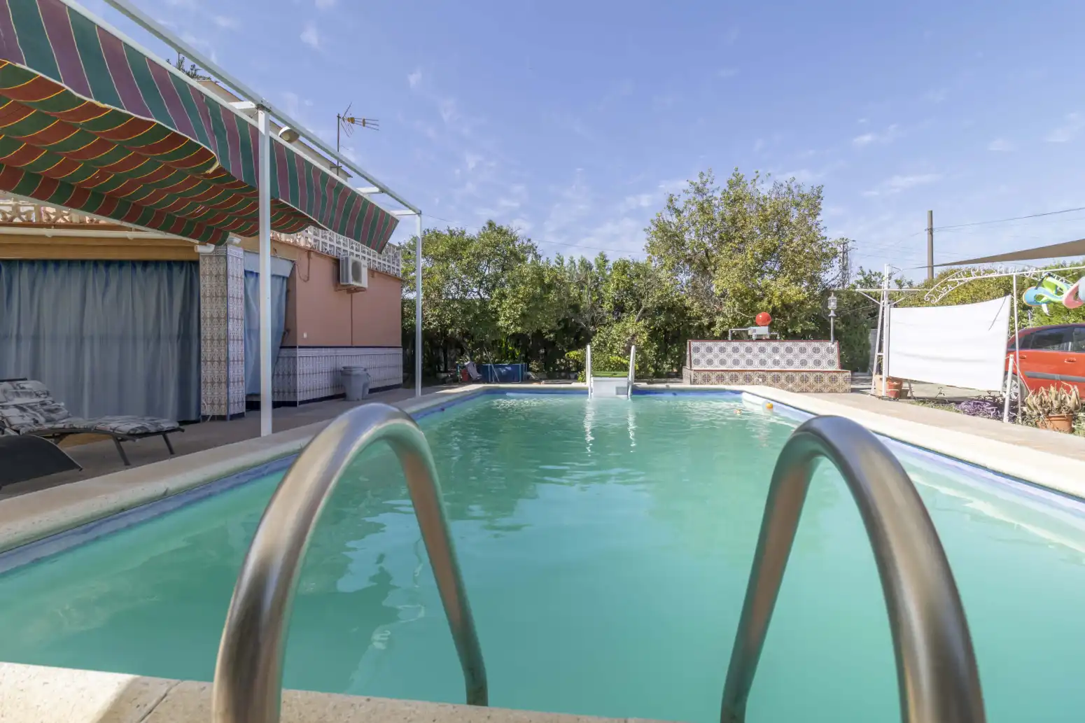 Schwimmbecken von Haus oder Chalet zum Verkauf in Espartinas mit Klimaanlage, Terrasse und Schwimmbad